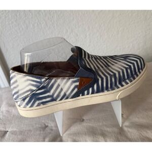 OluKai  Women's Slip On Sneakers Sz 8.5 Blue White Zigzag Casual Beach Textile‎